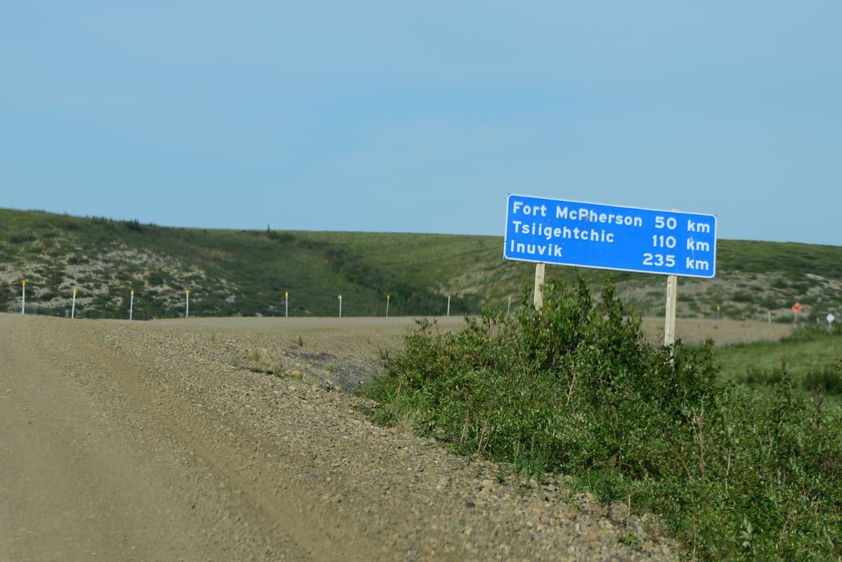 11A Dempster Highway Sign Fort McPherson 50km, Tsiigehtchic 110km, Inuvik 235km On Day Tour From Inuvik To Arctic Circle
